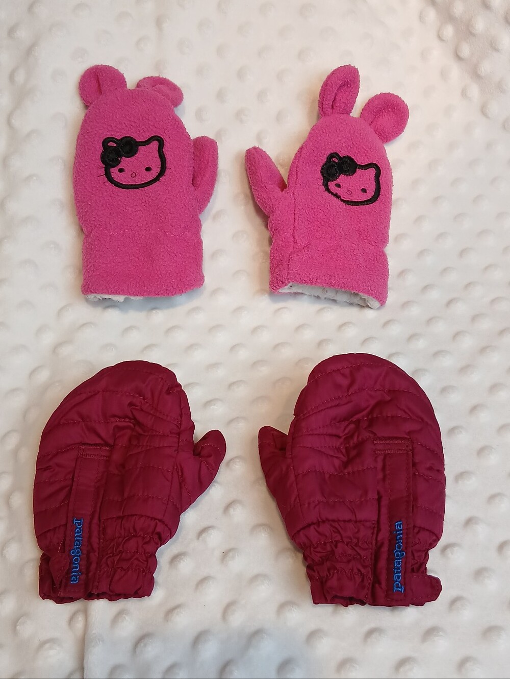 2/$14 Patagonia Baby Mittens Gloves Hello Kitty Infant Outdoor Clothing